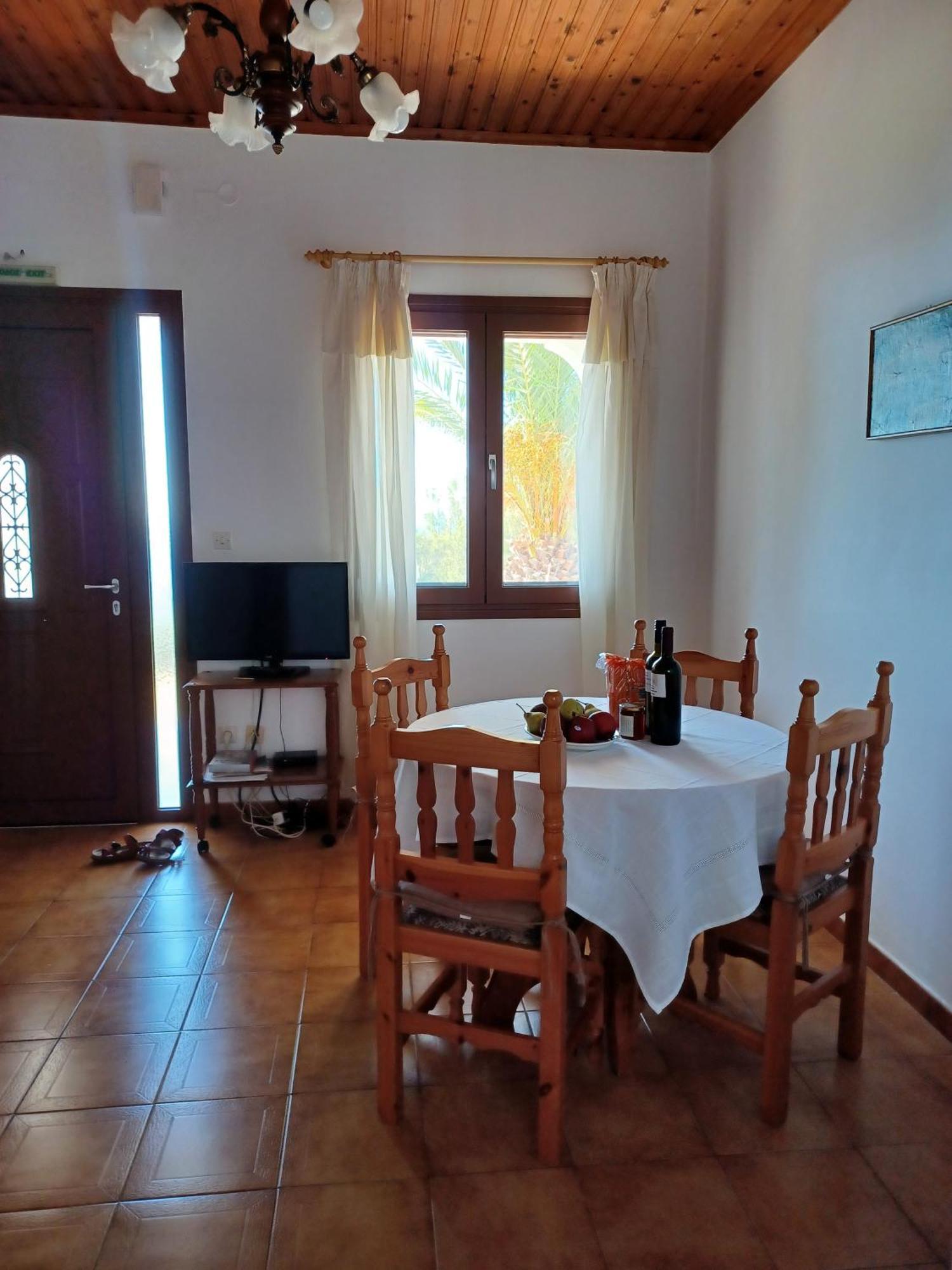 Nerissa Bungalow 2, Two Bedroom House With Sea View Spartia  Exterior photo